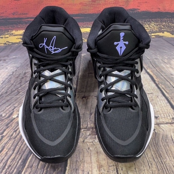 Nike Kyrie Infinity 8 Black Metallic Basketball Shoes Size 9 - Picture 5 of 6